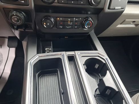 Used 2019 Ford F150 XLT w/ Equipment Group 302A Luxury AWD/4WD image 7