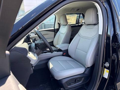 New 2026 Ford Explorer Active w/ Active Comfort Package AWD/4WD image 2