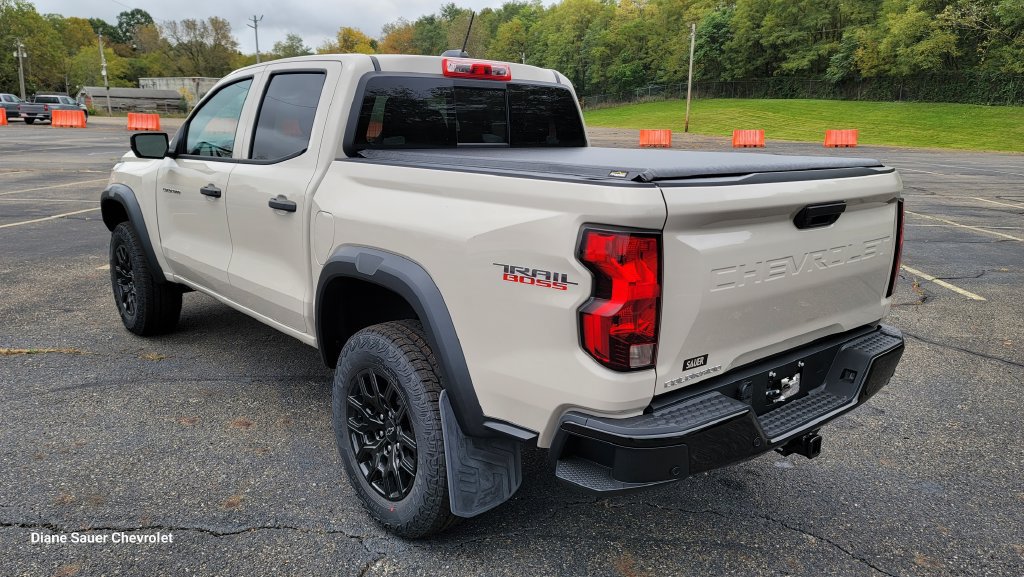 New 2026 Chevrolet Colorado Trail Boss AWD/4WD image 9