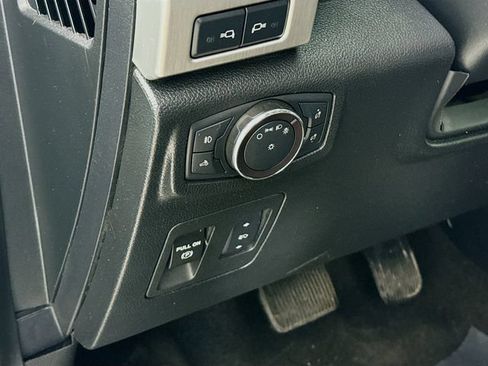 Used 2019 Ford F150 Platinum w/ Equipment Group 701A Luxury AWD/4WD image 10