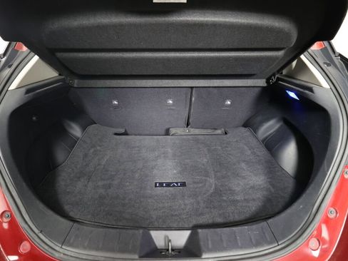 Used 2018 Nissan Leaf SL w/ SL Technology Package image 18