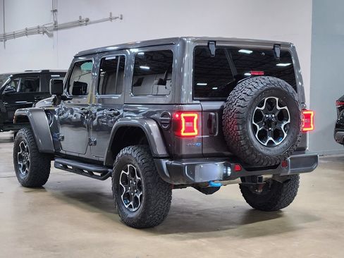 Used 2022 Jeep Wrangler Unlimited Rubicon 4xe w/ Cold Weather Group AWD/4WD image 11