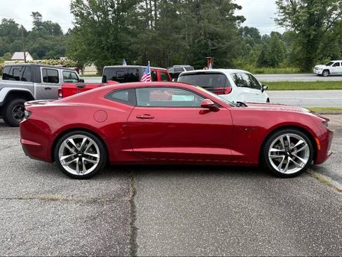 Used 2022 Chevrolet Camaro LT w/ Design Package 1 image 3