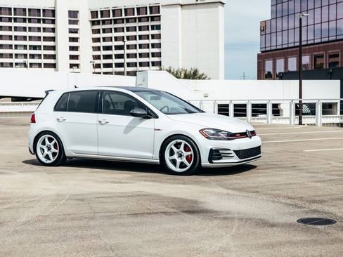 Used 2019 Volkswagen GTI SE image 65