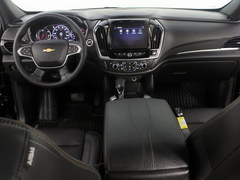 Used 2023 Chevrolet Traverse High Country image 13