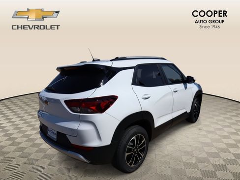 New 2026 Chevrolet TrailBlazer LT w/ Driver Confidence Package FWD image 18