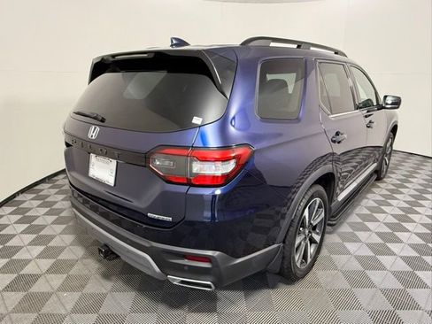 Used 2023 Honda Pilot Touring image 6