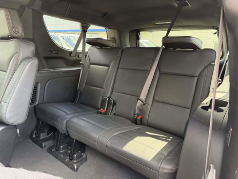 Certified 2024 Chevrolet Suburban High Country AWD/4WD image 14