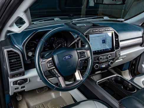 Used 2022 Ford F350 Limited image 13