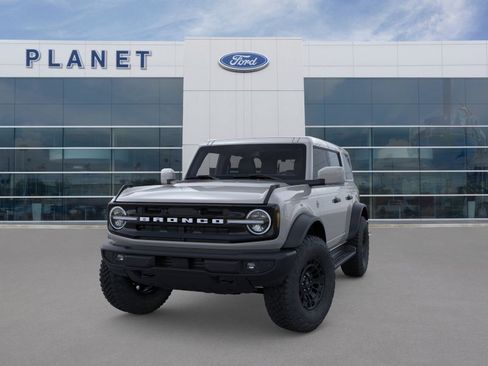 New 2026 Ford Bronco Outer Banks w/ Sasquatch Package AWD/4WD image 2
