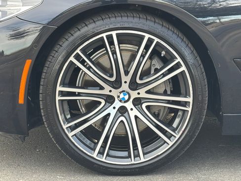 Used 2020 BMW 540i w/ M Sport Package image 38