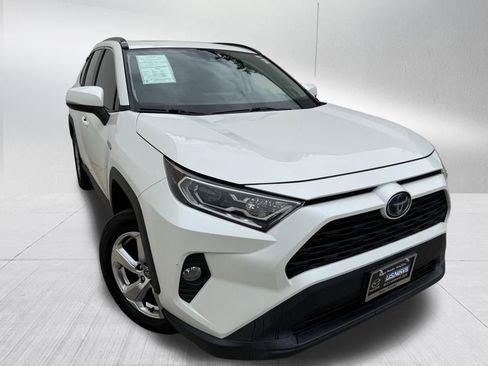 Used 2021 Toyota RAV4 XLE Premium AWD/4WD image 2