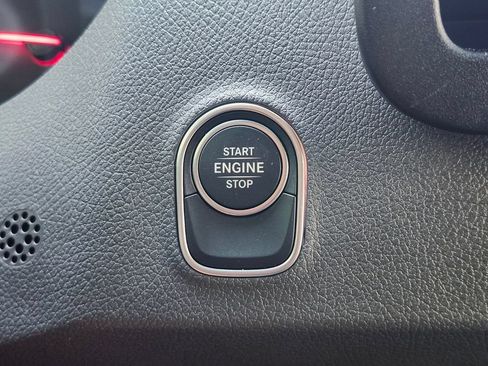 Used 2025 Mercedes-Benz Sprinter 2500 image 22