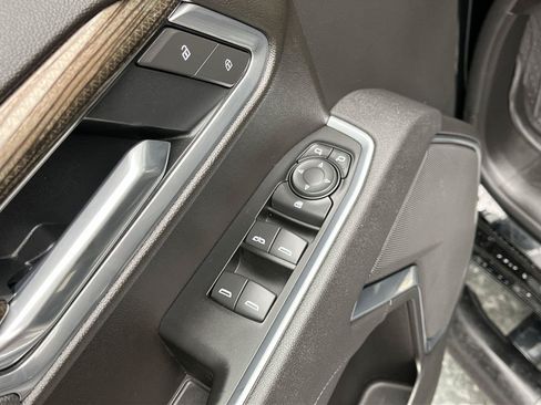 Used 2026 Chevrolet Silverado 1500 RST w/ Redline Edition AWD/4WD image 9