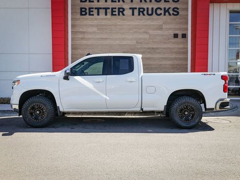 Used 2022 Chevrolet Silverado 1500 LT w/ Protection Package AWD/4WD image 7