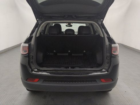 Used 2019 Jeep Compass Latitude w/ Popular Equipment Group AWD/4WD image 29