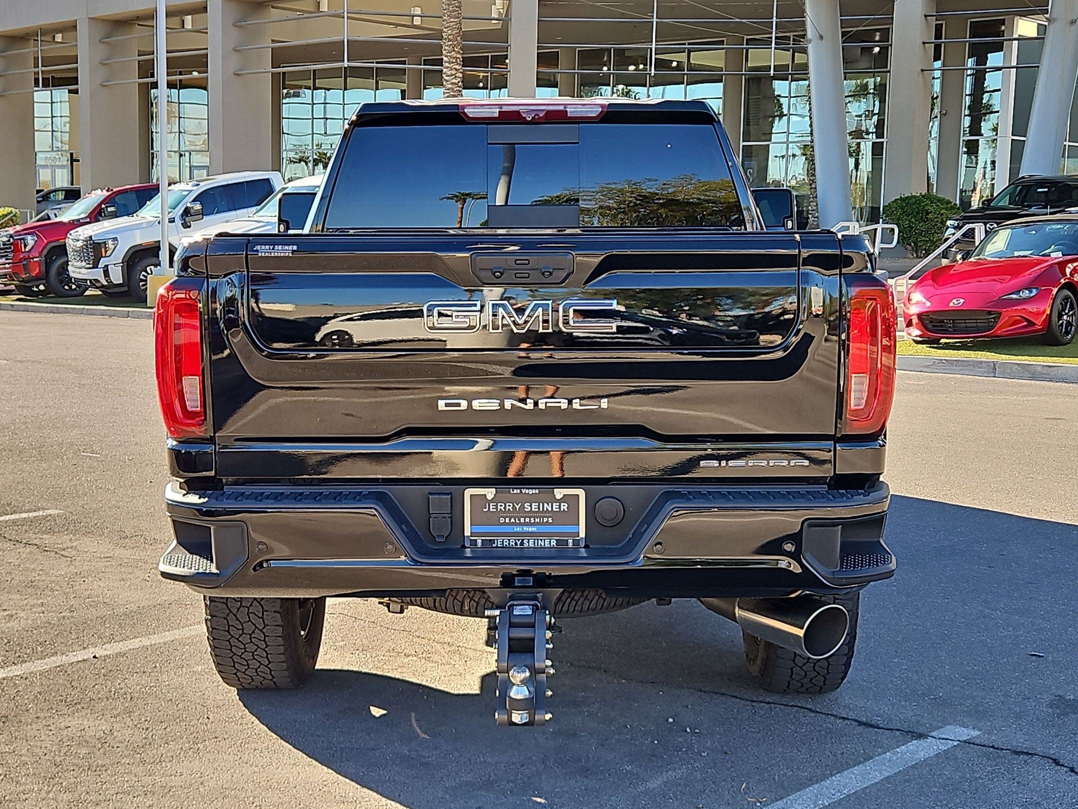 Used 2022 GMC Sierra 2500 Denali w/ Denali Ultimate Package AWD/4WD image 4