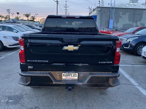 Used 2022 Chevrolet Silverado 1500 Custom image 9