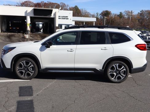 Used 2024 Subaru Ascent Limited w/ Technology Package image 7