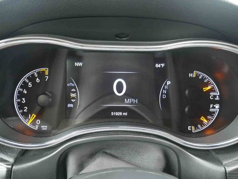 Used 2020 Jeep Grand Cherokee Altitude image 42