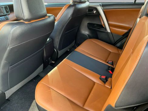 Used 2018 Toyota RAV4 Limited w/ Advanced Technology Package image 15