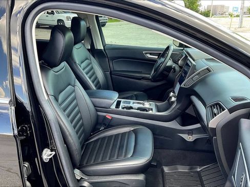 Used 2021 Ford Edge SEL w/ Convenience Package FWD image 16
