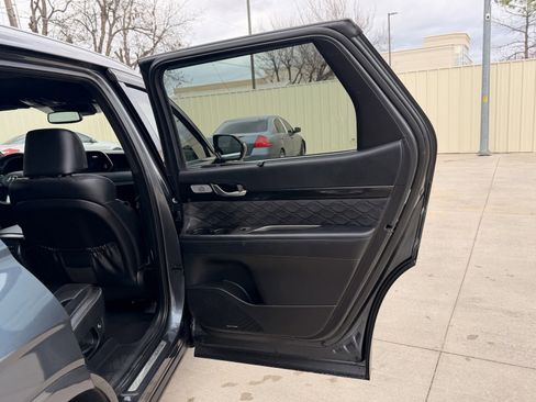 Used 2020 Hyundai Palisade Limited image 19