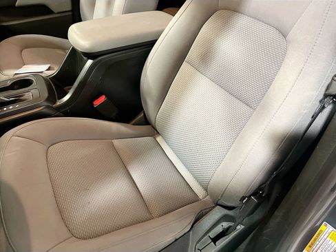 Used 2022 Chevrolet Colorado W/T w/ WT Convenience Package image 19