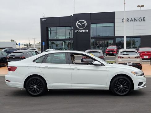 Used 2020 Volkswagen Jetta SE w/ SE Cold Weather Package FWD image 33