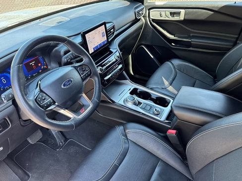 Used 2023 Ford Explorer ST w/ Equipment Group 401A AWD/4WD image 4