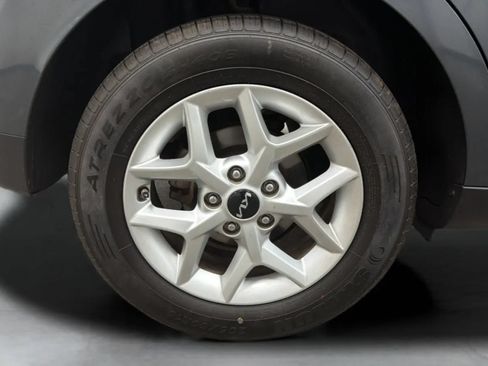 Used 2023 Kia Soul LX w/ LX Technology Package FWD image 23