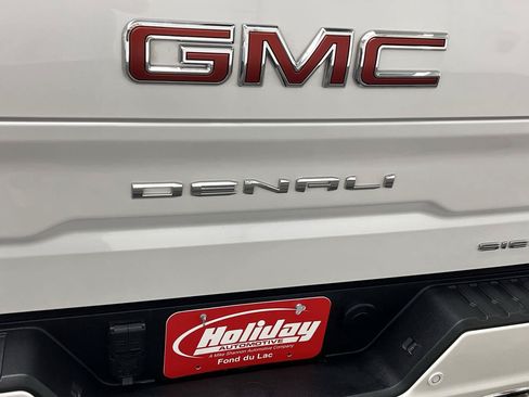 Certified 2021 GMC Sierra 1500 Denali w/ Denali Ultimate Package AWD/4WD image 38