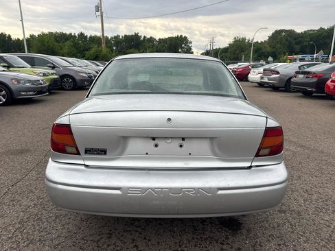 Used 2002 Saturn S-Series SL FWD image 6