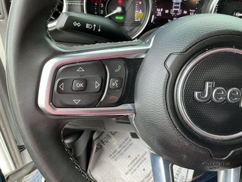 Used 2023 Jeep Wrangler Unlimited Sahara AWD/4WD image 25