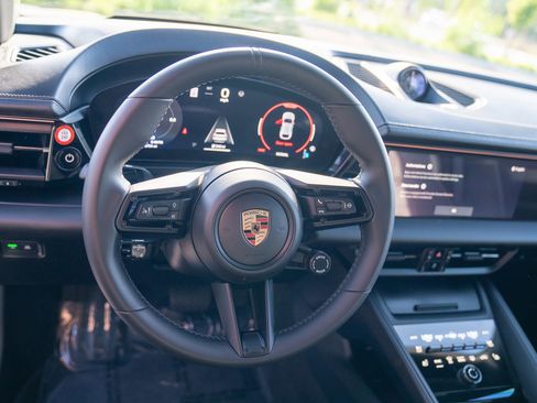 Used 2025 Porsche Macan 4 Electric AWD/4WD image 14