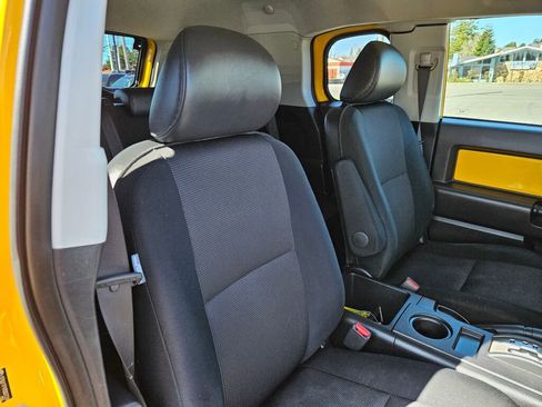 Used 2007 Toyota FJ Cruiser 4WD image 10