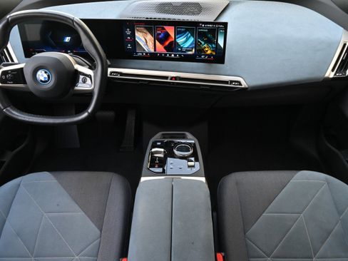 Certified 2024 BMW iX xDrive50 w/ Sport Package AWD/4WD image 15