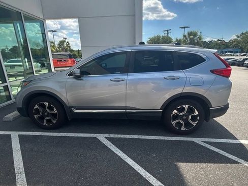 Used 2018 Honda CR-V Touring image 5