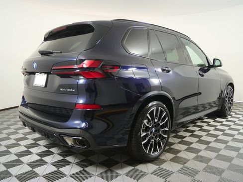 New 2026 BMW X5 xDrive50e w/ M Sport Package AWD/4WD image 3