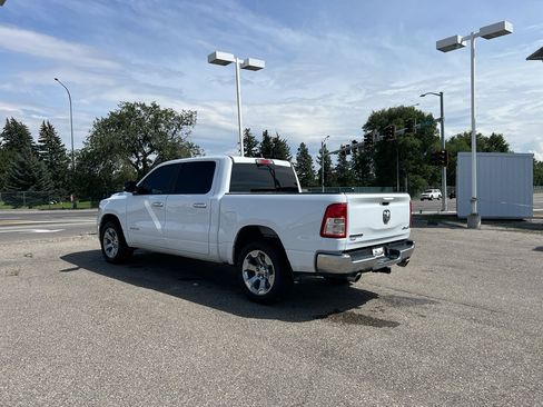 Used 2022 RAM 1500 Big Horn AWD/4WD image 3