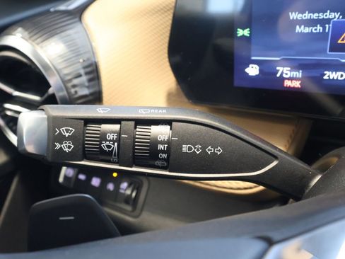 New 2026 Chevrolet Equinox ACTIV w/ Safety and Technology Package AWD/4WD image 15