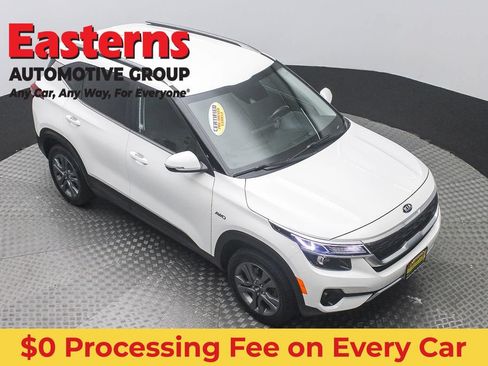 Used 2021 Kia Seltos S AWD/4WD image 3