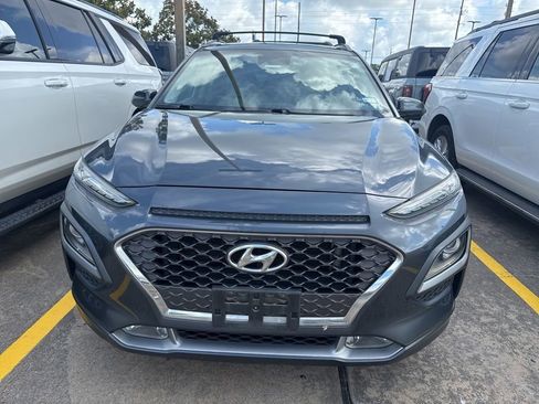 Used 2021 Hyundai Kona Limited FWD image 2