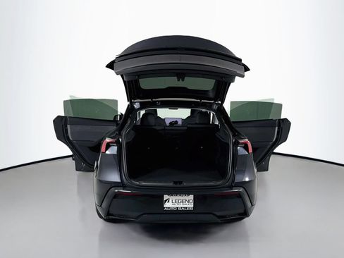 Used 2026 Tesla Model Y 2WD image 30