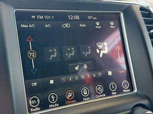 Used 2018 Jeep Grand Cherokee Limited image 20