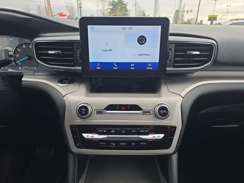 Used 2023 Ford Explorer XLT w/ Equipment Group 202A image 23