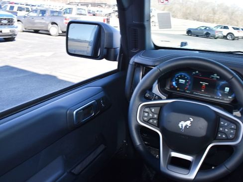 New 2026 Ford Bronco Outer Banks AWD/4WD image 18