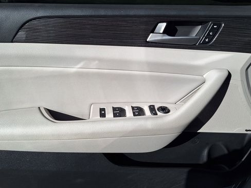 Used 2018 Hyundai Sonata Limited w/ Limited Ultimate Package 03 image 9