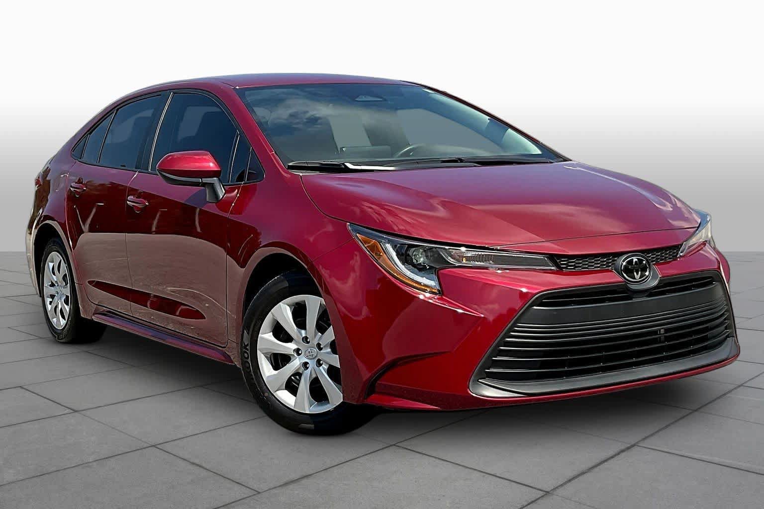 Used 2024 Toyota Corolla LE FWD image 3