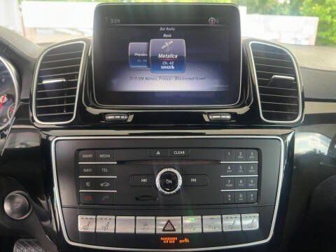 Used 2017 Mercedes-Benz GLS 450 4MATIC image 28